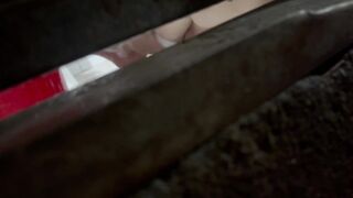 Quay lén cô hàng xóm tắm 2