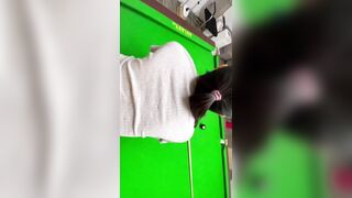 Bắn thua nên bị địt ...