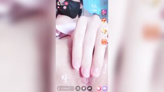 Em gái live thủ dâm lồn Hồng nhiều nước
