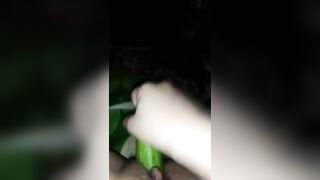 Em gái nứng quá thủ dâm bằng dưa chuột
