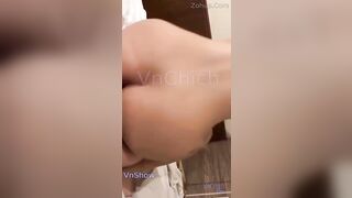 Lần đầu đi nhà nghỉ, E gái hơi bớ ngỡ lại còn cho xuất trong nữa chứ