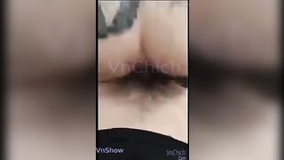 Hot girl Minh Huyền Đi bar say bú cu tập thể mấy thg bạn trong Hotel
