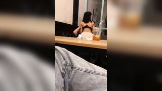 E gái học sinh thác loạn xả đồ cho bao nhiêu người bóp vú sờ lồn