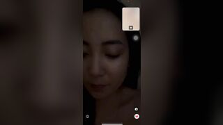 Giả gái gạ e 2k8 call sex, bảo bât điện lên e bảo đang ngủ với mẹ nên show ko móc