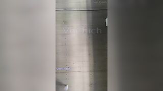 Học sinh bayh hay thật, Thanh niên bú vú địt bạn học ngay trong lớp học