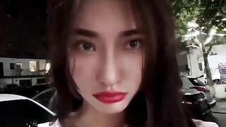 E gái đi tắm nơi công cộng bị biến thái quay lén trong lúc xoa lồn thủ dâm
