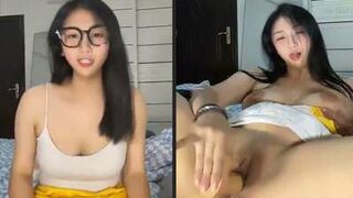 Múi Mít Chuppy Đeo Kính Cao 1m8 Vú Khủng Móc Bướm Trên Live Sex