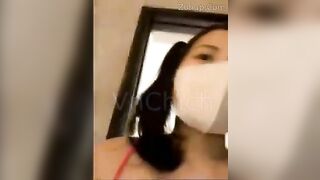 Gái xinh public thủ dâm show vú trong quán ăn bị chủ quán phát hiện đuổi ra ngoài