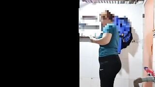 Quay lén mẹ thằng bạn
