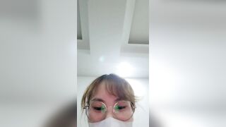 4 em gái việt show vú