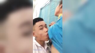 2 e học sinh tranh thủ giờ ra chs bú vú địt nhau trong lớp