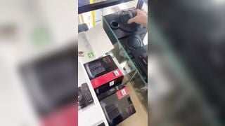 Clip Tuyển Tập Clip Quay Lén Ở Thế Giới Di Động Háng Mấy Em Xinh Tươi