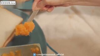 Mẹ kế nứng lồn làm liều lẻn vào bú cu con chồng