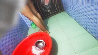 Quay Lén Cô Út ĐI Tắm Nhìn Mà Nứng Quá !!
