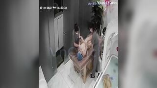 Hack camera, E học sinh vừa to đi massage bị nhân viên cưỡng hiếp sờ mó