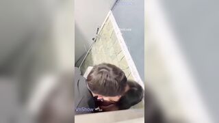 Quay lén 2 e học sinh đi tham quan lén vào toilet chsbpublic xuất trong