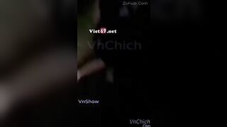 Thg ny súc vật, Bắt e học sinh, nằm giữa đường vạch lồn đái ra đường