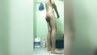 quay lén e gái tắm