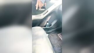 Máy bay Thái Lan vừa khỏa thân vừa lái taxi phục vụ khách tốt hơn