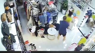 Check cam, Chị gái bán quần áo Bị Dao Kề vào cổ ép hiếp dâm