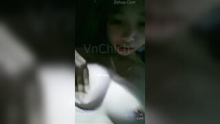 e học sinh khẩu dâm thèm cặc, vừa về phát là cởi đồ thủ dâm cơ mà bị phát hiện