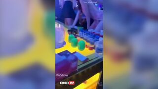 Móc bím xoa vú xả đồ hít ke trong quán karaoke ở đồng tháp