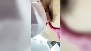 Clip sex HoaNgocLan4444 và anh shipper số hưởng