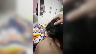 Vừa bú vừa sục đến khi bắn tinh của cô vợ dâm