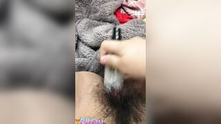 Khi em gái ở nhà một mình khám phá cơ thể