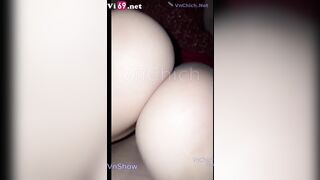 Chuẩn bị đi đám cưới, Chị gái bị thg e chs xuất tinh dưới váy mà vẫn đi được