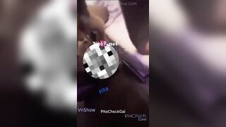 Mới quen e thực tập, Nên dẫn đi ăn bún trộn kích dục, Mang e về phòng lm chục nháy