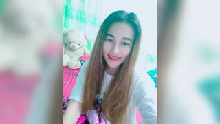 Bắn tinh trùng lên ảnh em tiên dam