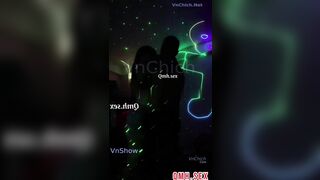 Chút say E cr, Thanh niên xé quần gọi bạn địt tập thể e trong phòng VIP siêu dâm