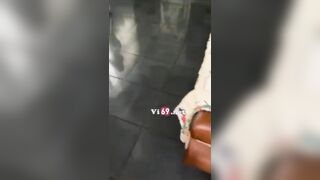 Vợ dâm đãng địt nhau trước cửa nhà cho hàng xóm vào nhân trần