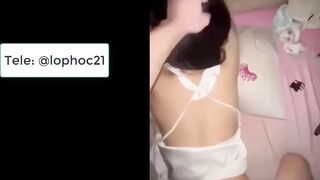 Clip sex em gái vụng trộm với chồng bạn thân