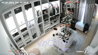 Vợ lén đưa Hồng hài nhi về địt nhau bị chồng checkcam đánh ghen tại chỗ