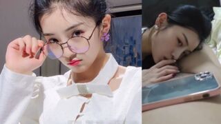 Clip sex em gái xinh ngậm cu giỏi