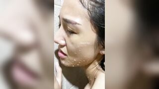 Phim Sex Bà Mẹ Đơn Thân Tướng Ngon Vãi Lồn Phang Trong Nhà Tắm