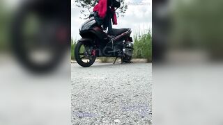 Full clip, E ny bị rhg người yêu dẫn đi chs ép bú cu trên đường lớn