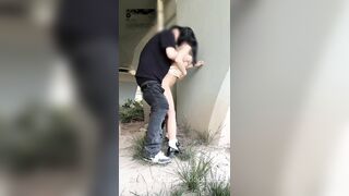 chơi con em gái dưới chân cầu