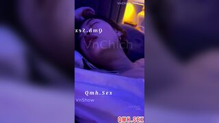 Địt luôn e dj quán bar khi thấy e hở lồn, body ngon vl lồn múp
