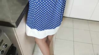 (Venezuela Sex) Đứa Cháu Gái Đang Ở Dưới Bếp Mặc Cho Tôi Đụng Chạm Và Đụ