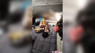 Súc vật a trai, Quay lén e gái hớ hênh khoả thân ko ngủ ko đóng cửa