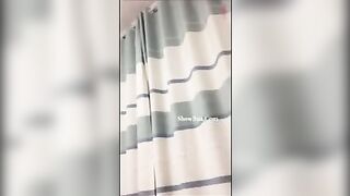 Mới sáng sớm con vợ dâm của anh đã gọi dậy bằng cách này rồi .