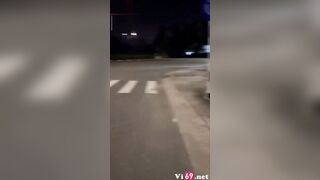 Nửa đêm bé học sinh thủ dâm bú cu dạo gạ mấy chú có chồng