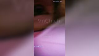 Em idol QQLive HL Yuna9x livestream sex show lồn bắn nước ở quán caffe xong đi gạ chị