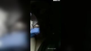 E gái nứng lồn bu cu ny trên xe
