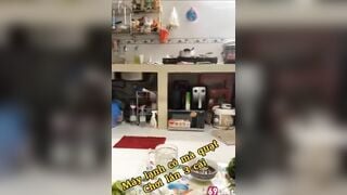 Nhậu say phát đè luôn con vợ ra địt tới tấp xuất cả tinh lên bàn