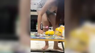 Nhậu say phát đè luôn con vợ ra địt tới tấp xuất cả tinh lên bàn