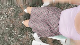 Em Teen Đi Trên Đường Nứng Quá Ngồi Ghế Thủ Dâm Nơi Công Cộng